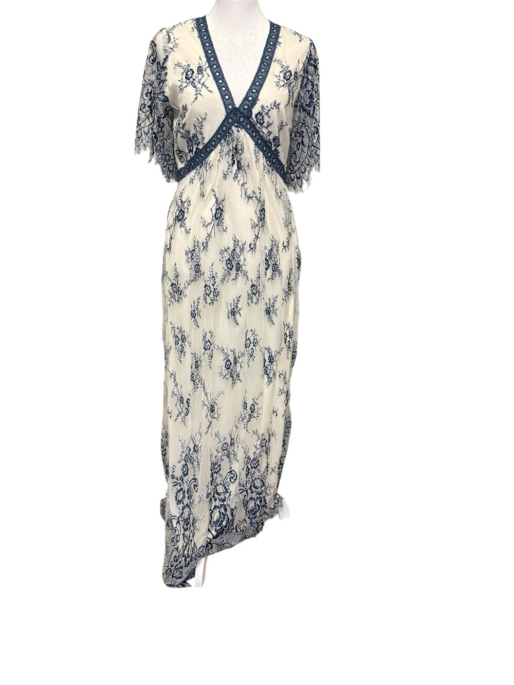 🤍 Blue & Cream Lace Maxi Dress 🤍